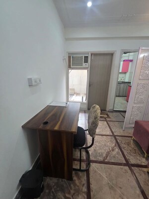 Living Room in 1 BHK Builder Floor at Gupta Awas, Sector 43 – for Rent