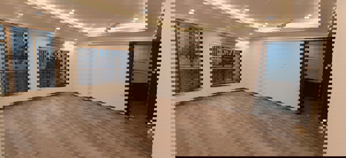 2 BHK 800 Sq.Ft. Apartment in Silver Palms Santacruz West