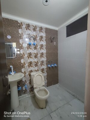 Attached Bathroom in 2 BHK Builder Floor at Dwarka Mor – for Rent