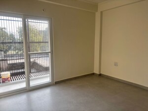 Room in 3 BHK Independent House at NTPC Aanadham, Chi Ii Greater Noida – for Rent