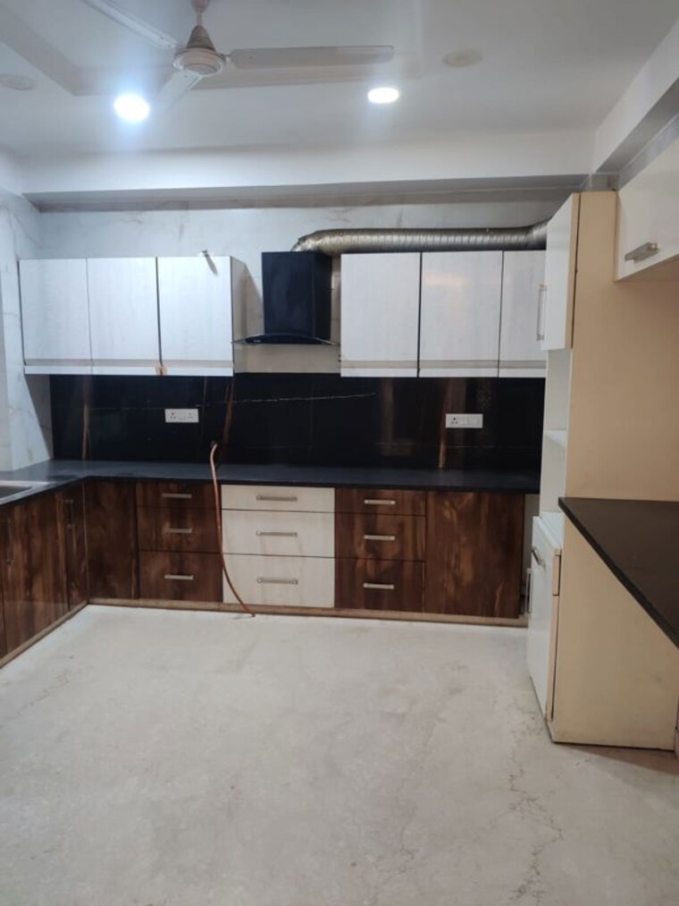 Kitchen, unitech-south-city-1 3 Bedroom 360 Sq.Ft. Builder Floor In South City 1 Gurgaon 10207520