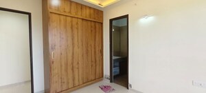 Room in 3 BHK Apartment at Kalpataru Magnus, Bandra East – for Rent
