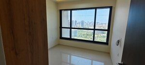 Room in 3 BHK Apartment at Kalpataru Magnus, Bandra East – for Rent