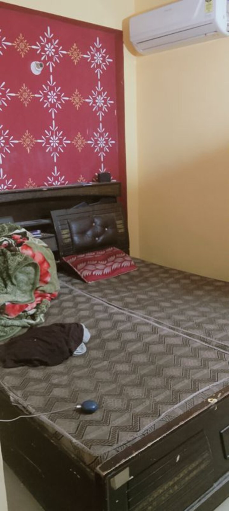 Bedroom, hindon-vihar 3 Bedroom 1250 Sq.Ft. Builder Floor In Sector 49 Noida 10207557