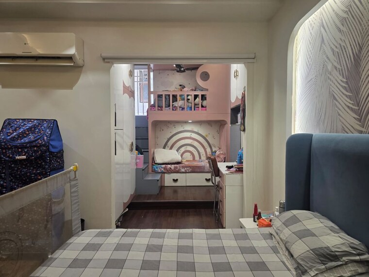 Bedroom, greater kailash ii 4 Bedroom 300 Sq.Yd. Builder Floor In Greater Kailash ii Delhi 10207561