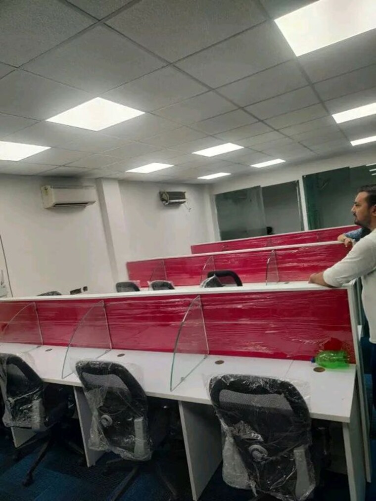  Parking, sector 2 Commercial Office Space 2000 Sq.Ft. In Sector 2 Noida 10207590