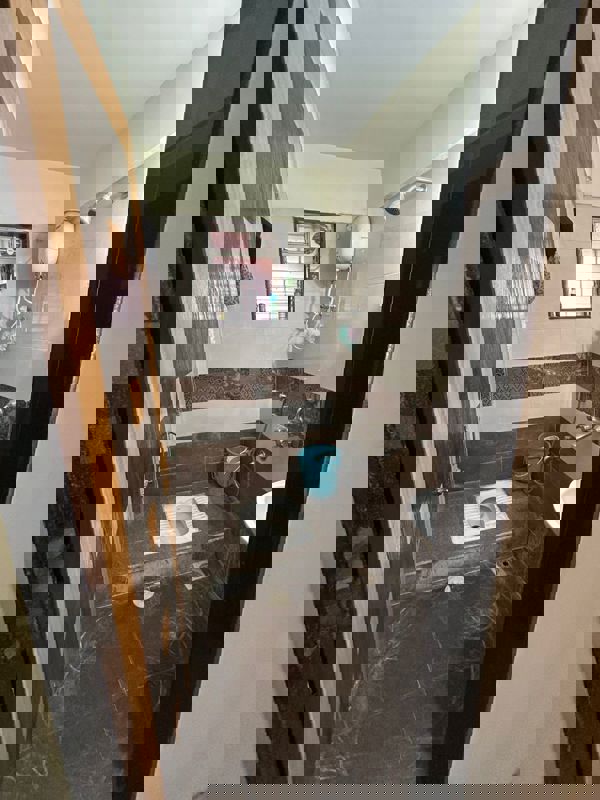 1 BHK + Pooja Room 400 Sq.Ft. Apartment in Tilak Nagar Building