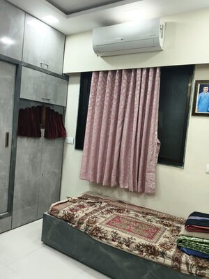 1 RK Apartment For Rent in Vile Parle West