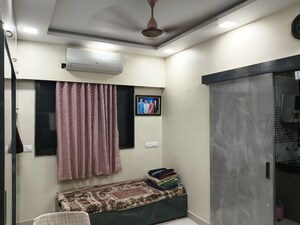 Bedroom in 1 RK Apartment at Vile Parle West – for Rent
