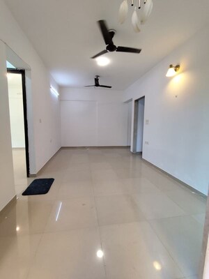 Room in 1 BHK Apartment at Crescent Silverwoods, Powai – for Rent