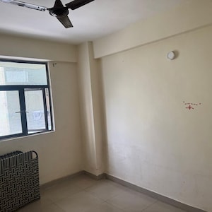 Room in 3 BHK Apartment at Nilaya Greens, Sikrod – for Sale