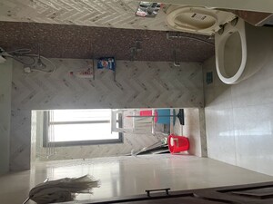 Bathroom in 1 BHK Apartment at Lotus CHS Mulund, Mulund West – for Rent