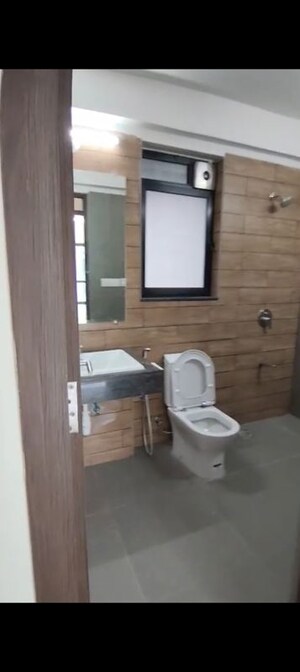 Bathroom in 4 BHK Apartment at Kalpataru Magnus, Bandra East – for Sale