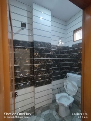 Attached Bathroom in 2 BHK Builder Floor at Dwarka Mor – for Rent