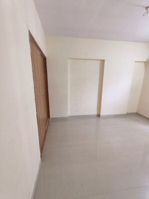 Room in 2 BHK Apartment at Runwal Garden City, Balkum Pada – for Rent
