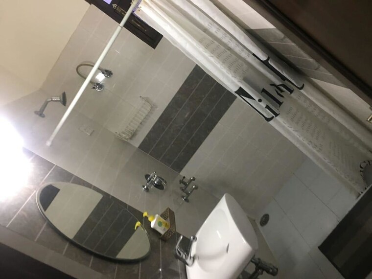 Bathroom, sector 48 1 Bedroom 500 Sq.Ft. Builder Floor In Sector 48 Chandigarh 10207722