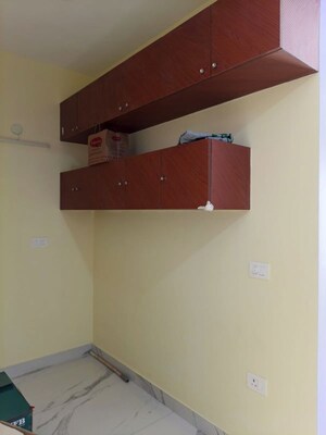 Furnished Amenities in 2.5 BHK Apartment at The Center Court, Sector 88a – for Rent