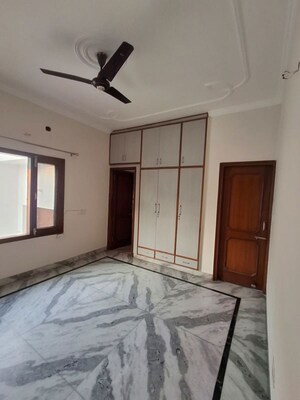 Bedroom in 4 BHK Builder Floor at Sector 62 – for Rent