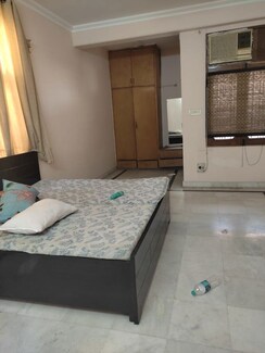 3 BHK + Pooja Room Apartment For Rent in Varun Enclave