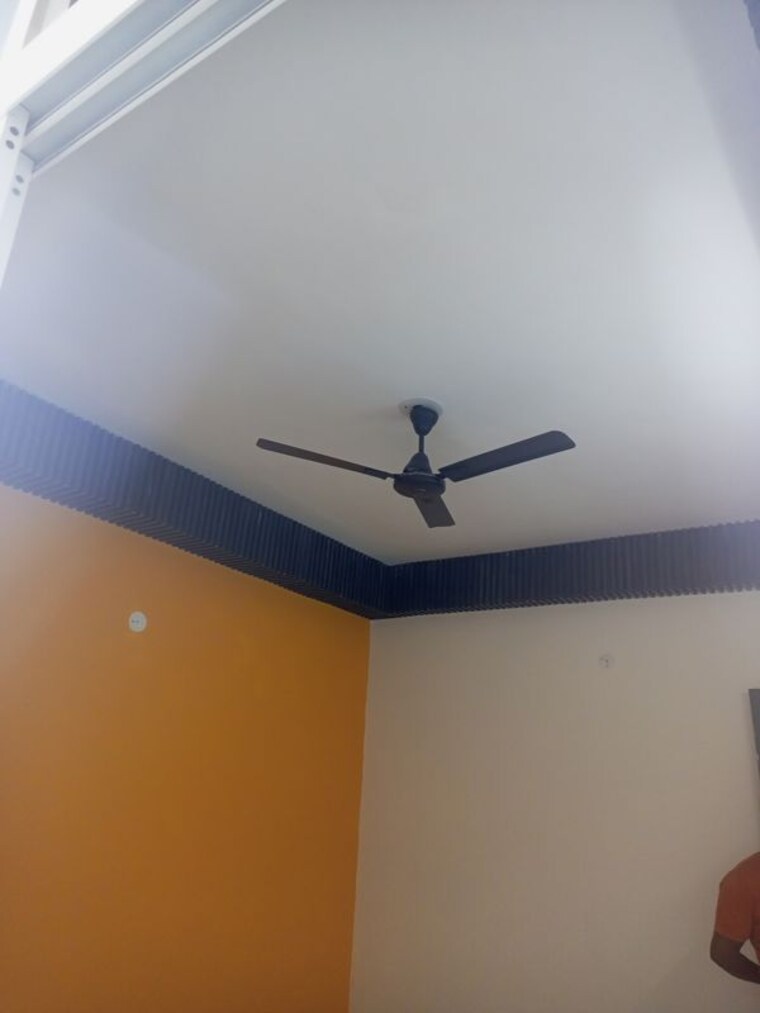 Room, sector 73 1 Bedroom 650 Sq.Ft. Builder Floor In Sector 73 Noida 10207758