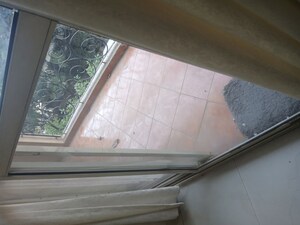 Furnished Amenities in 3.5 BHK Apartment at Omaxe The Nile, Sector 49 – for Rent