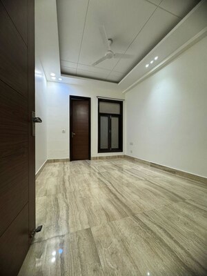 Room in 2 BHK Apartment at Palm Residency Chhatarpur, Chattarpur – for Rent