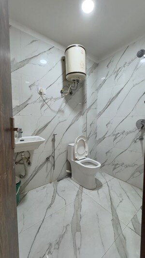 Bathroom in 2 BHK Apartment at Palm Residency Chhatarpur, Chattarpur – for Rent