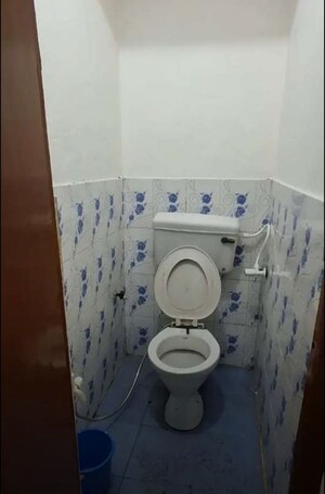 Bathroom in 2 BHK Apartment at Husainganj – for Rent