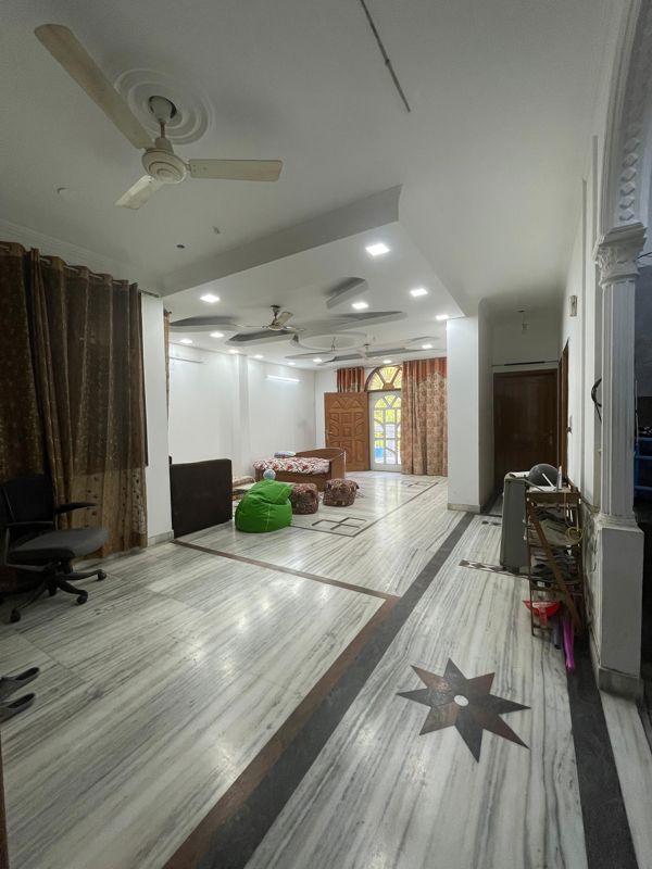 3 BHK Builder Floor For Rent in Sector 15 II