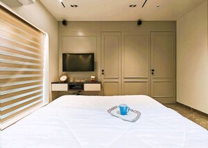 Bathroom in 4 BHK Apartment at Sheth Vasant Oasis, Andheri East – for Sale