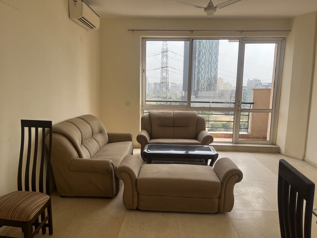 2.5 BHK + Study Room 1550 Sq.Ft. Apartment in Unitech Escape