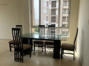 Living Room in 2.5 BHK Apartment at Unitech Escape, Sector 50 – for Rent