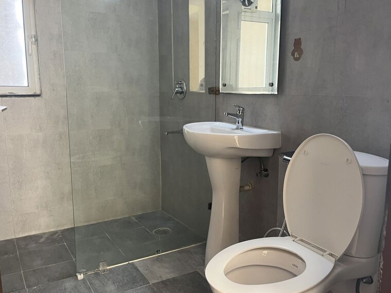 Bathroom, unitech-escape 2.5 Bedroom 1550 Sq.Ft. Apartment In Sector 50 Gurgaon 10207867