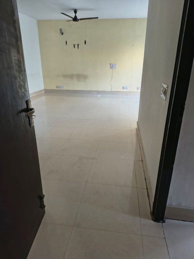 Bathroom, sector 15 3 Bedroom 260 Sq.Yd. Builder Floor In Sector 15 Gurgaon 10207889