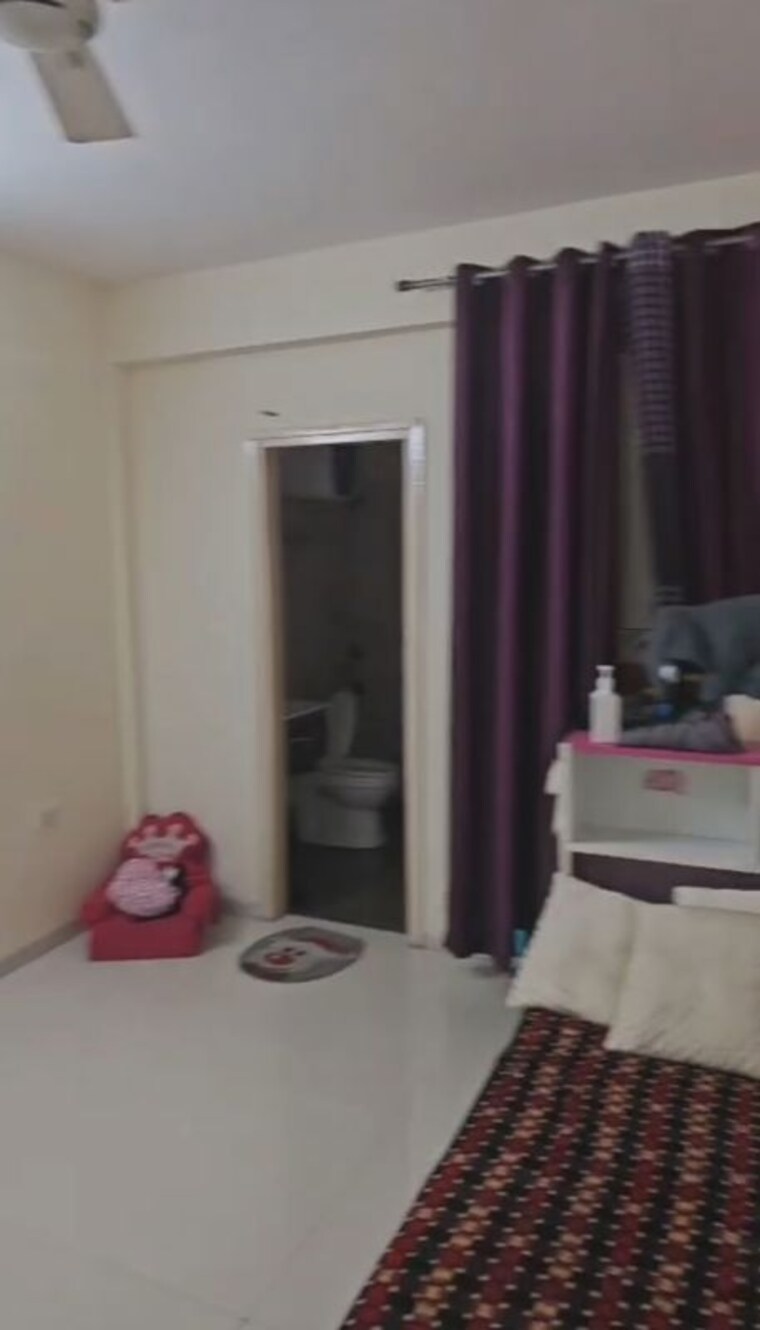Bedroom, tulip-violet 3 Bedroom 1578 Sq.Ft. Apartment In Sector 69 Gurgaon 10207893