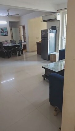 3 BHK Apartment For Rent in Tulip Violet