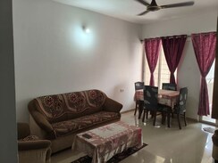 2 BHK Apartment For Rent in Mantra Essence