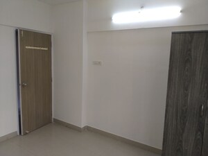 Room in 3.5 BHK Apartment at BU Bhandari Acolade, Kharadi – for Rent