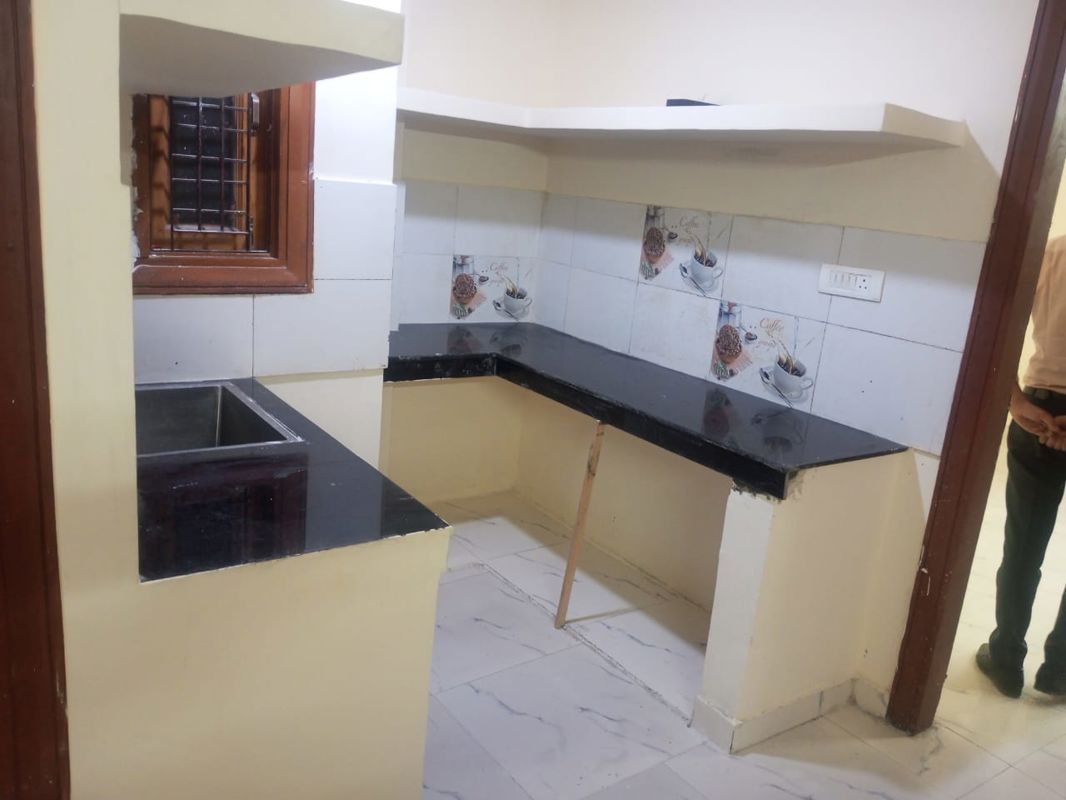 2 BHK Apartment For Rent in Bindal Enclave