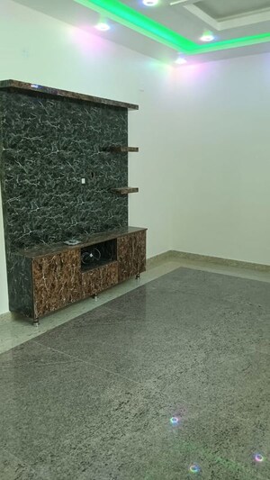 Furnished Amenities in 3 BHK Builder Floor at Nri Layout – for Sale