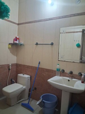 Master Bedroom in 1.5 BHK Builder Floor at Sector 28 – for Rent