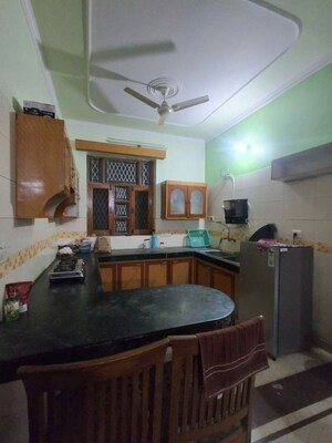 Kitchen in 1.5 BHK Builder Floor at Sector 28 – for Rent