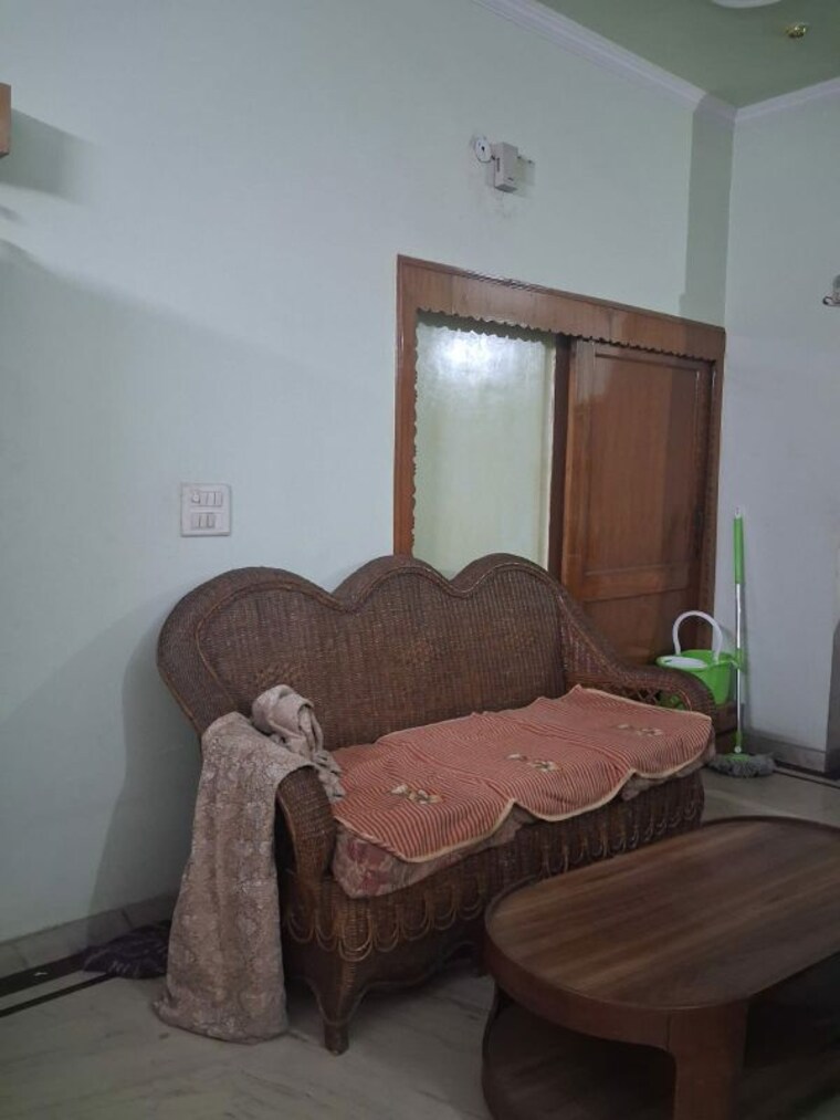 Living Room, sector 28 1.5 Bedroom 2250 Sq.Ft. Builder Floor In Sector 28 Faridabad 10207970