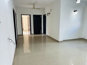 Room in 3 BHK Apartment at Unitech The Residences Gurgaon, Sector 33 – for Sale