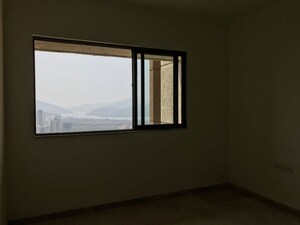 Room in 2 BHK Apartment at Lodha Splendora, Ghodbunder Road – for Rent