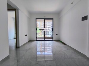 Room in 2 BHK Apartment at Unique Youtopia, Kharadi – for Rent