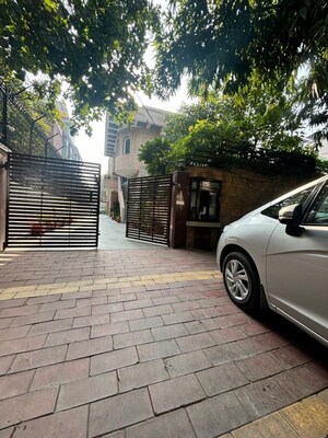 Parking in 3.5 BHK Builder Floor at Greater Kailash – for Rent