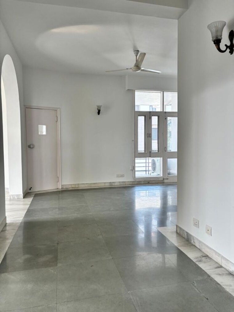 Room, greater kailash 3.5 Bedroom 3600 Sq.Ft. Builder Floor In Greater Kailash Delhi 10208023