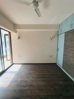 Room in 4 BHK Apartment at Adani Samsara Vilasa, Sector 63 – for Rent