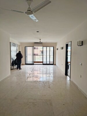 4 BHK Apartment For Rent in Adani Samsara Vilasa, Sector 63